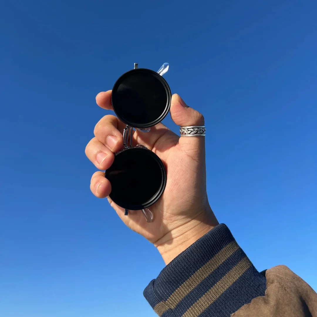 Black Lens نظارة واحدة لكل إضاءة